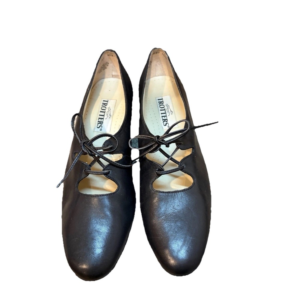 Trotters Vintage Roxy low heel black Leather Lace-Up Pumps Round Toe size 10N